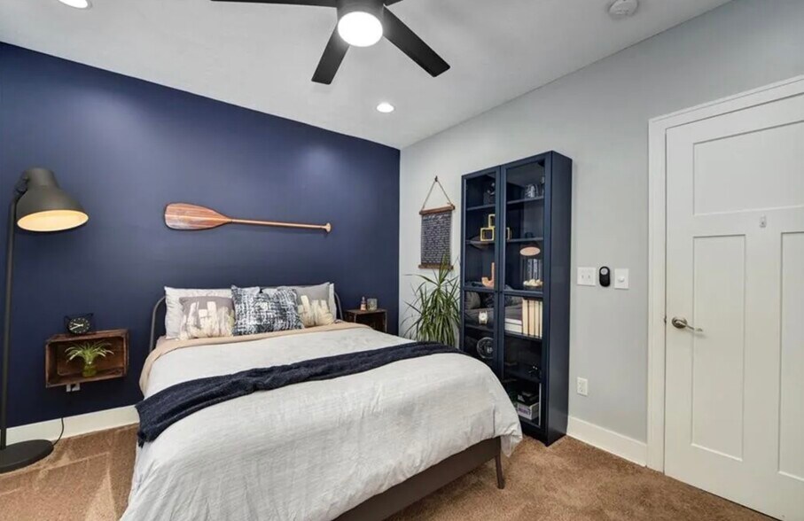 Building Photo - 4424 Bridge Ave