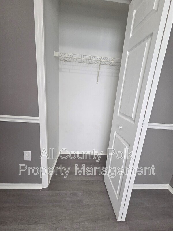Building Photo - 1410 Bramblewood Dr