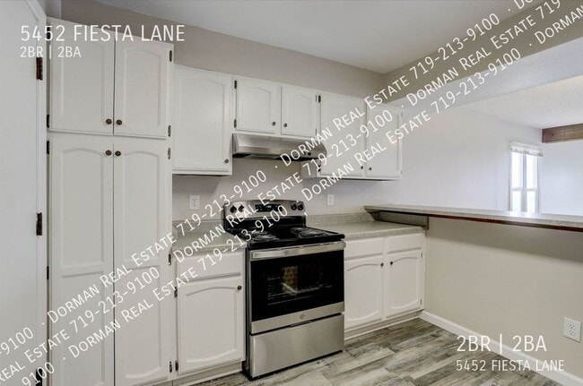 Building Photo - 5452 Fiesta Ln