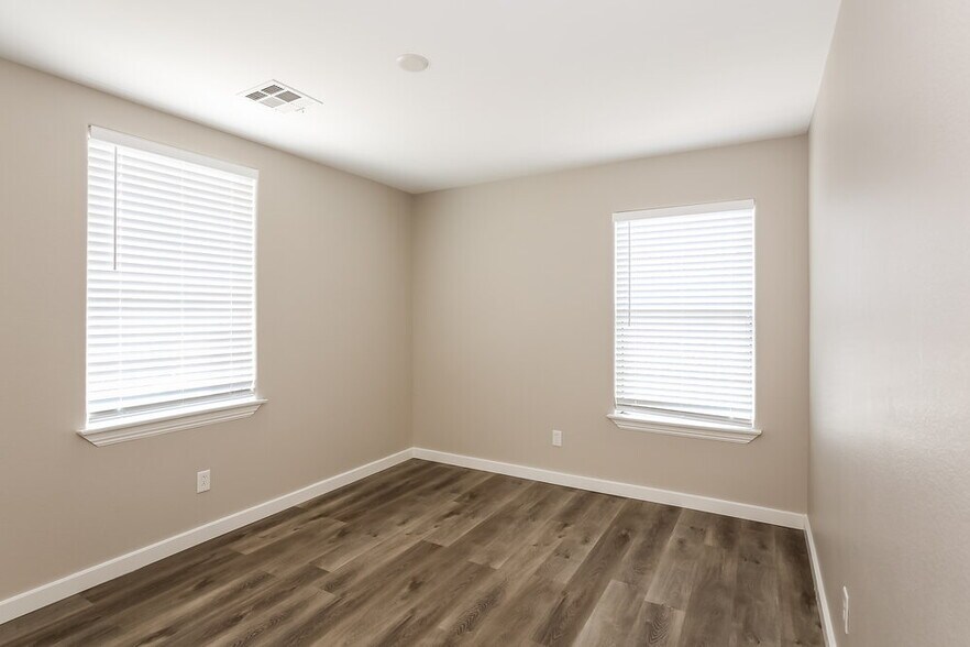 Building Photo - 11887 Principi Ct