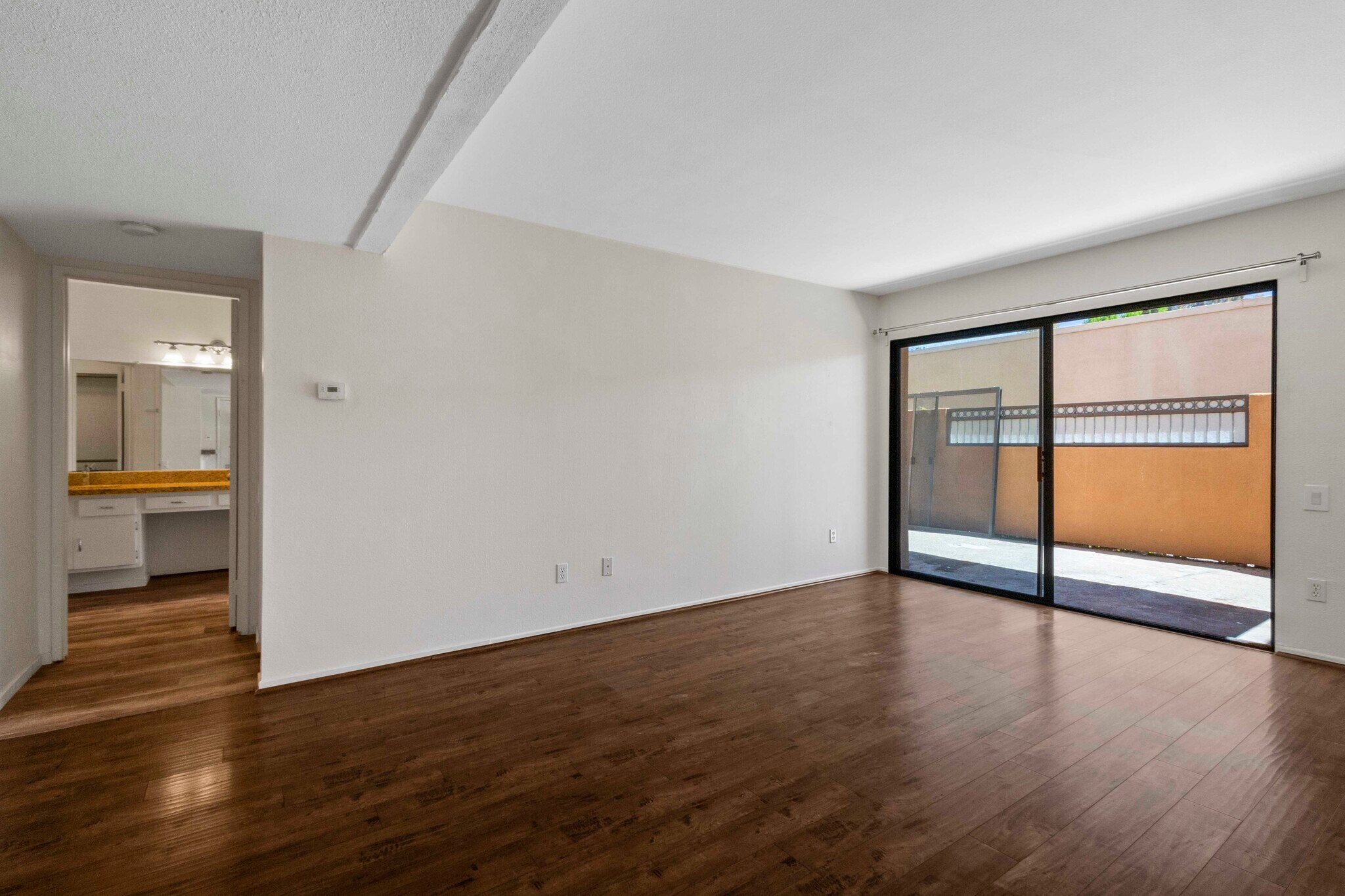 Building Photo - 25671 Le Parc