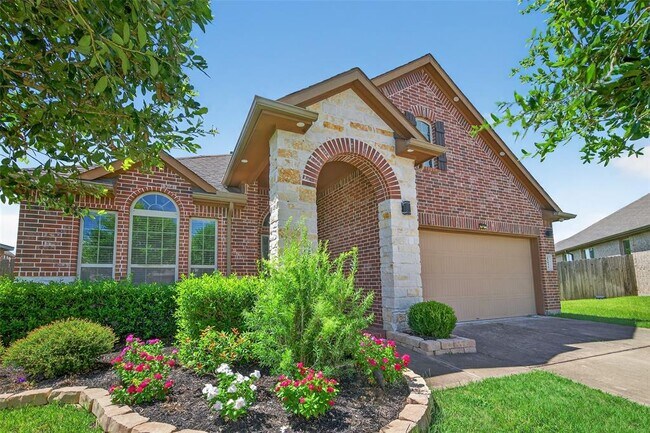 Building Photo - 13935 Manobrook Ct