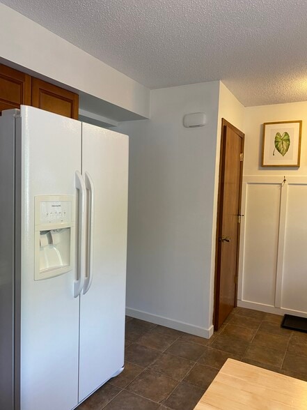 Building Photo - 1475 Sheldon St