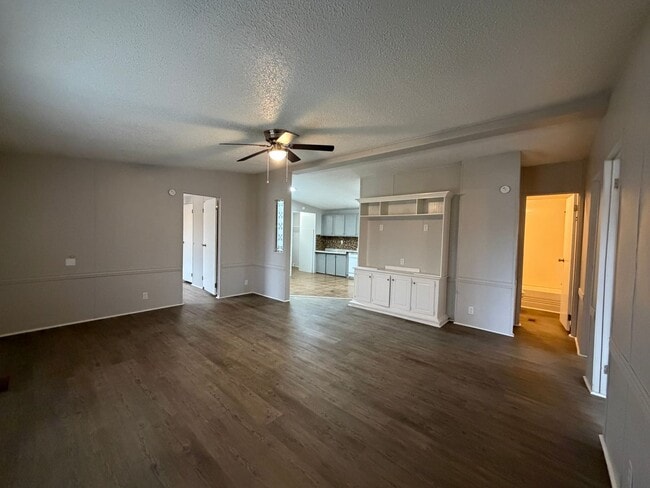 Building Photo - 6437 Spring Place Rd SE