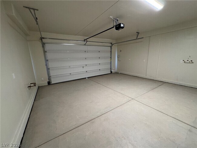 Building Photo - 5908 W Frias Ave