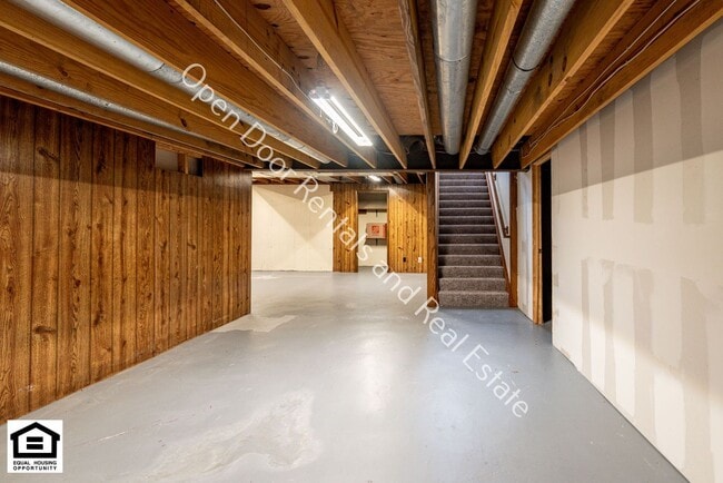 Building Photo - 6135 Co Rd 31