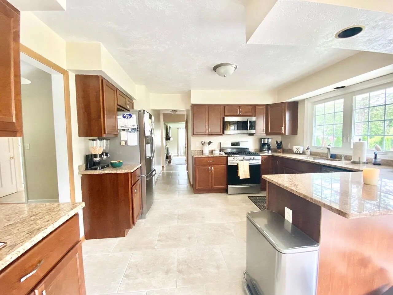 Building Photo - 3431 W Colette Ct