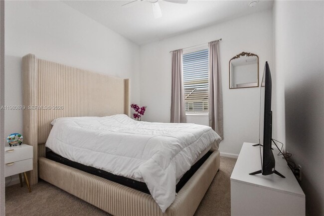 Building Photo - 4820 Longwood Lake Sq