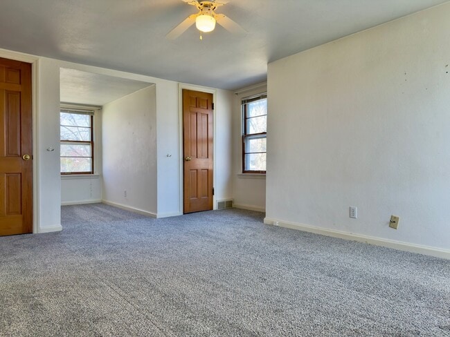 Building Photo - 3105 Burrmont Rd