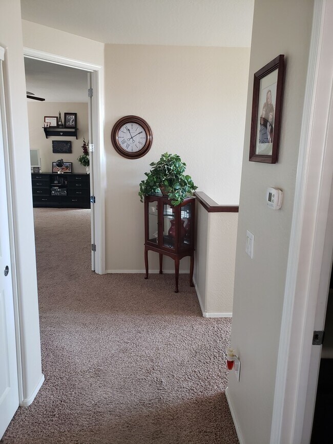 Building Photo - Gorgeous 4 Bed 3 Bath home in Anthem
