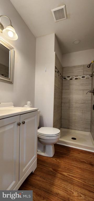 Building Photo - 7902 San Leandro Pl