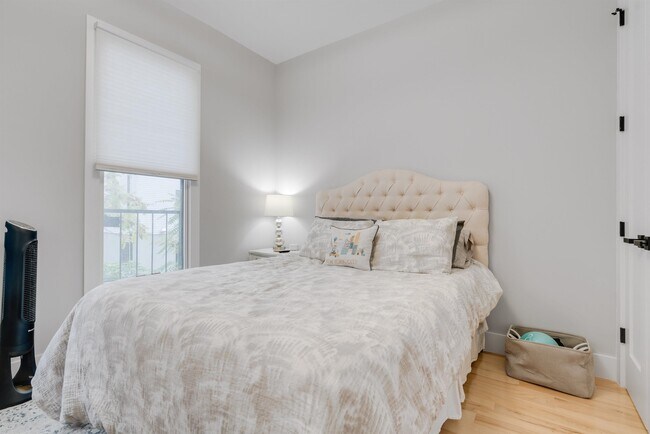 Building Photo - 287 Webster Ave