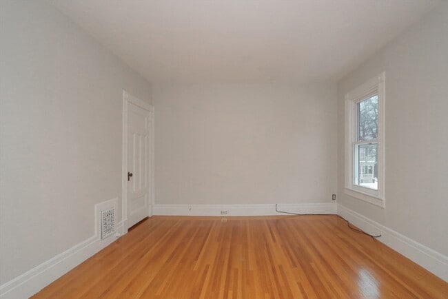 Building Photo - 61 Washington Rd