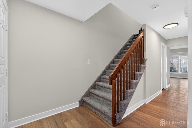 Building Photo - 172 Nathan Dr