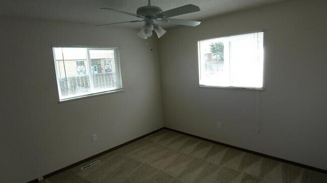 Building Photo - 2 bedroom in Loveland CO 80537