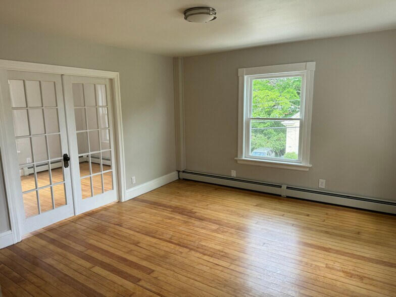 Building Photo - 3 Eastman St