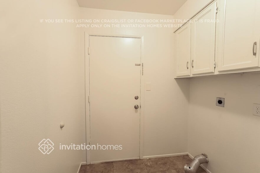 Building Photo - 5321 W Riviera Dr