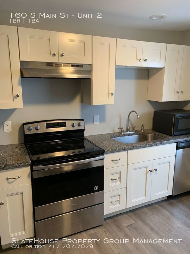 Beautiful one bedroom apt fully remodeled ! 160 S Main St