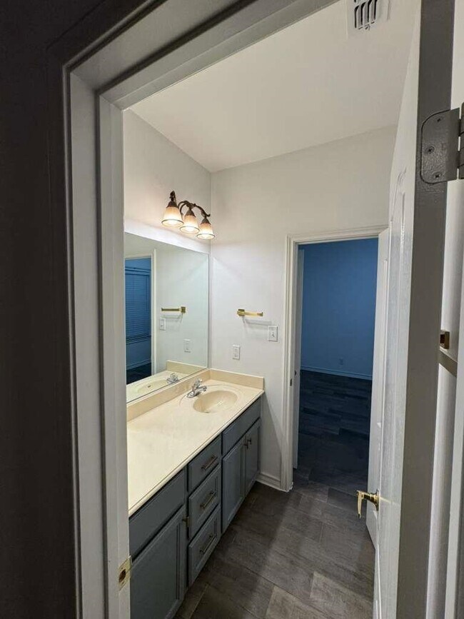 Building Photo - 2064 Lima Loop