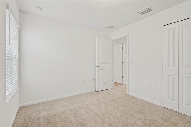 Building Photo - 1338 Colebrook Cir SW