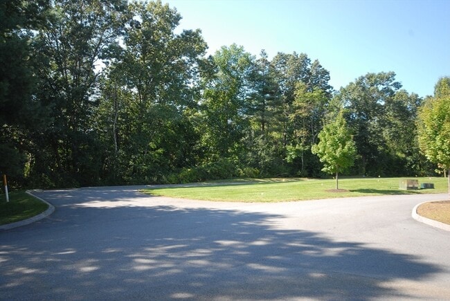 Building Photo - 19 Brigham Farm Ln