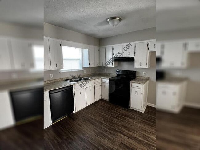 Building Photo - 2760 Koko Dr