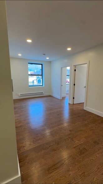 Building Photo - 3679 Paulding Ave