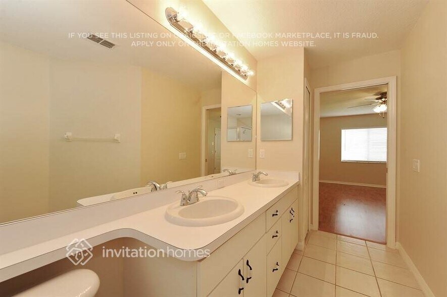 Building Photo - 4802 Woodmere Rd