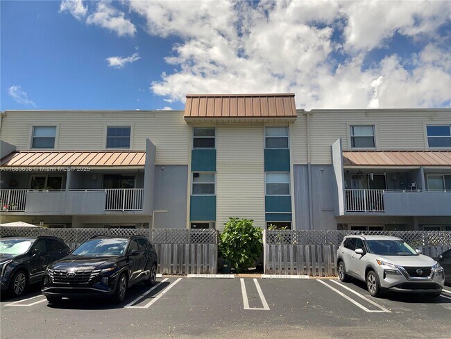 Building Photo - 4600 SW 67th Ave