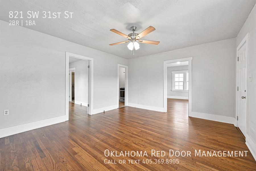 Building Photo - 821 SW 31st St