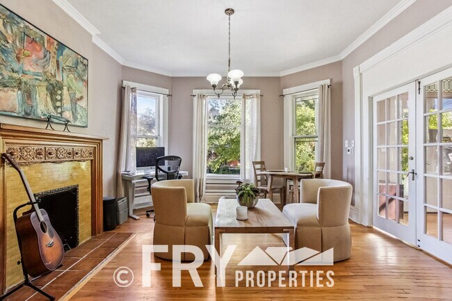 Building Photo - Beautiful Home in Amazing Location