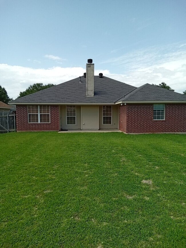 Building Photo - North Bossier