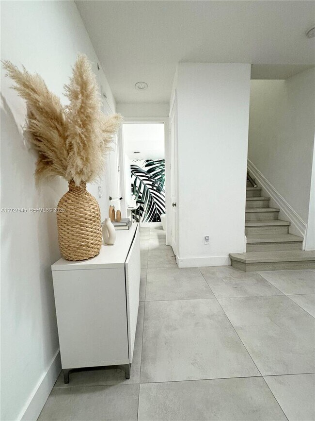 Building Photo - 13017 Riverwalk Cir S