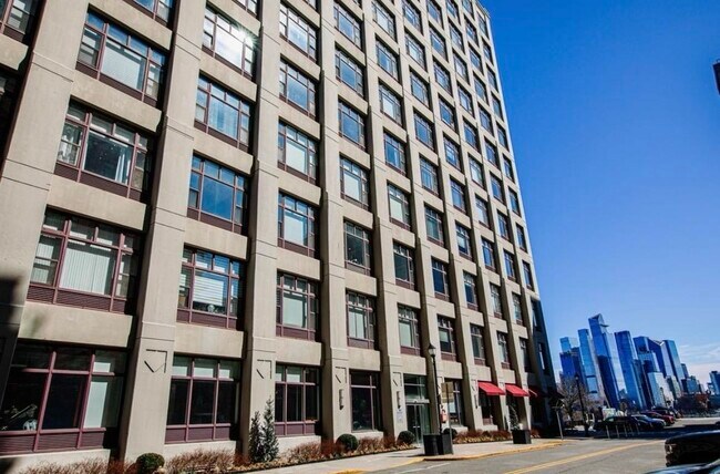 Building Photo - 1500 Hudson St