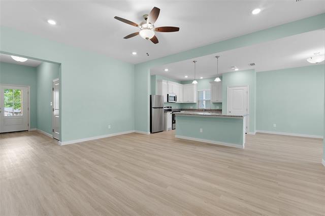 Building Photo - 2027 Bluebonnet Ave