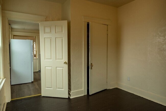 Building Photo - 42 Dorchester St