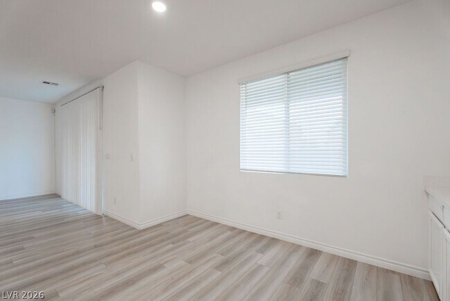 Building Photo - 6822 Greensmen Ave