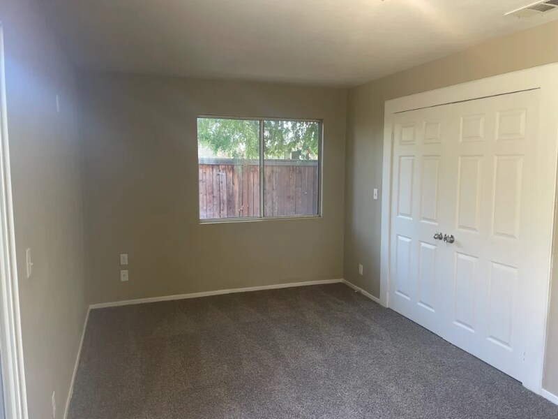 Building Photo - 6900 Malibu Dr