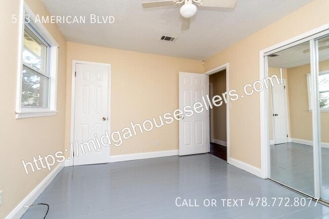 Building Photo - 513 American Blvd