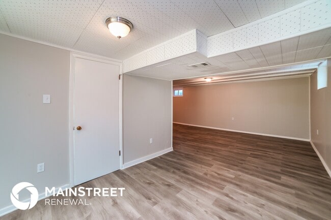 Building Photo - 12807 E 53rd St
