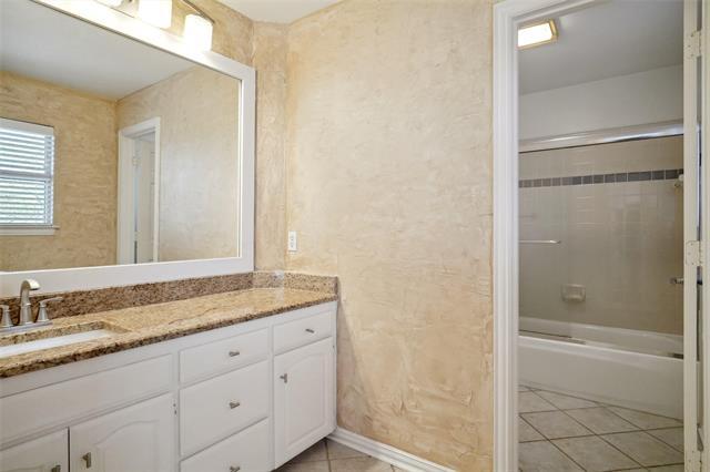 Building Photo - 300 Timber Lake Dr