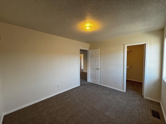 Building Photo - 8300 Bluffs Edge Pl NW