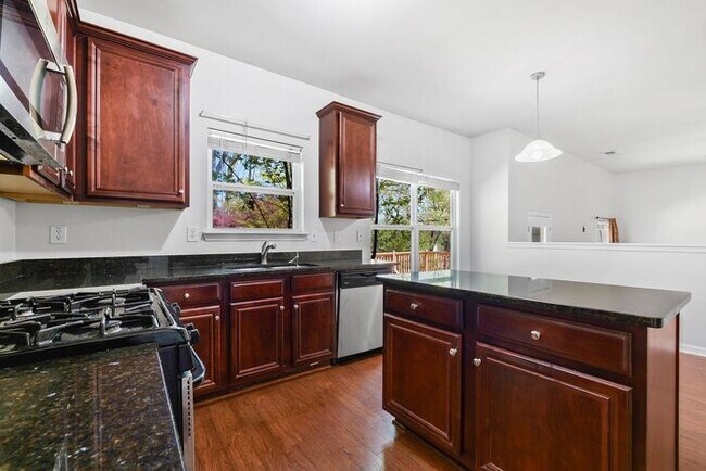 Building Photo - 1255 Wondering Way