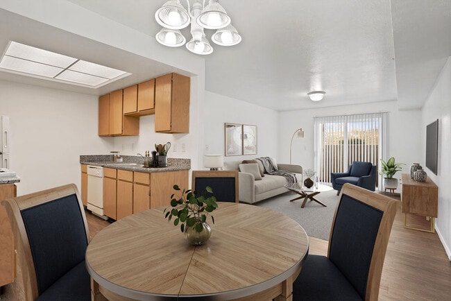1 bd open living areas - Elk Run Apartments