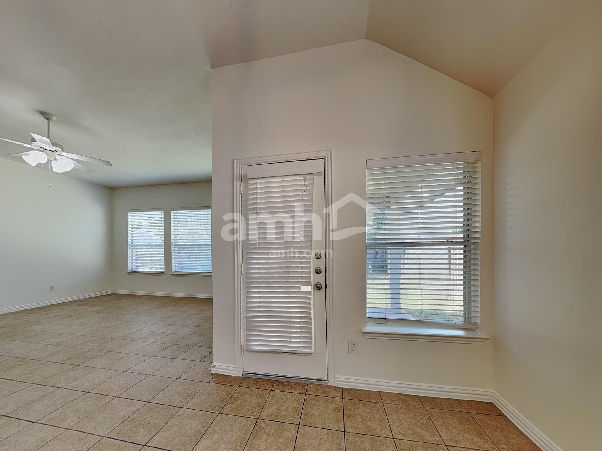 Building Photo - 20015 Leithcrest Way