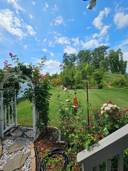 Building Photo - 43 Crowfoot Ct