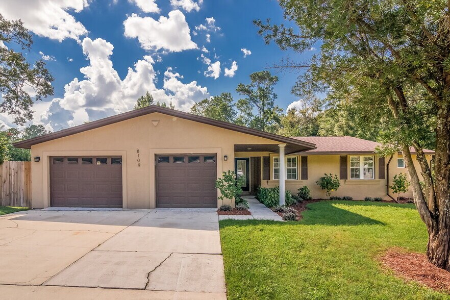 Primary Photo - 8109 Grampell Dr