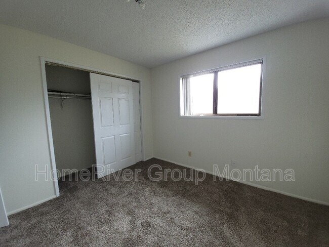 Building Photo - 2327 55th St