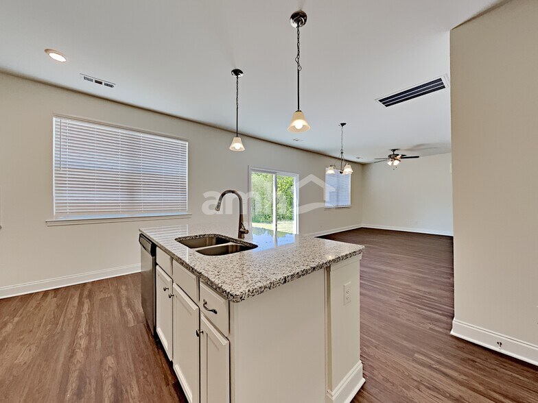 Building Photo - 2753 Bison Ct