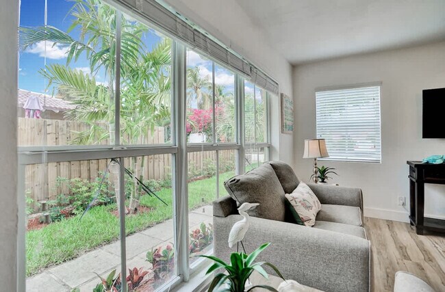 Building Photo - 3316 SE 4th St